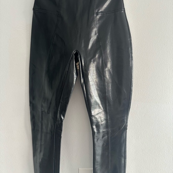 SPANX Black Faux Leather Leggings medium size patent - Picture 3 of 7